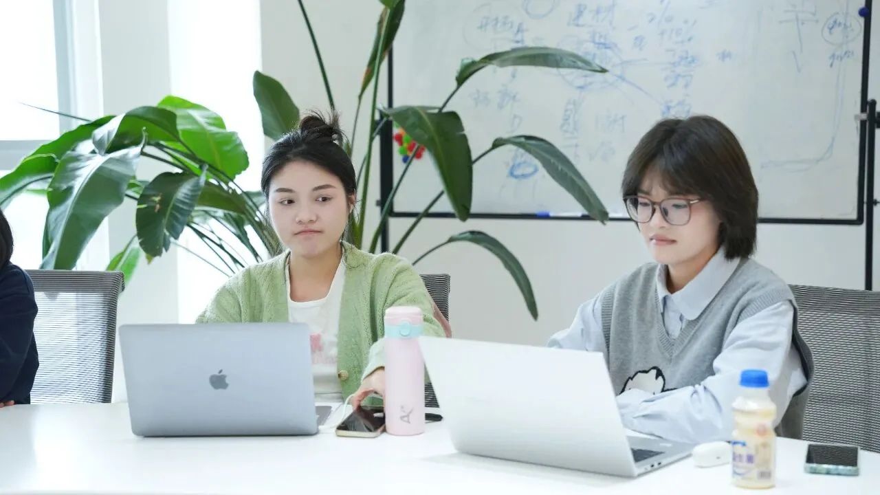 百川入海,10月新员工见面 5.jpg 百川入海,10月新员工见面 5.jpg