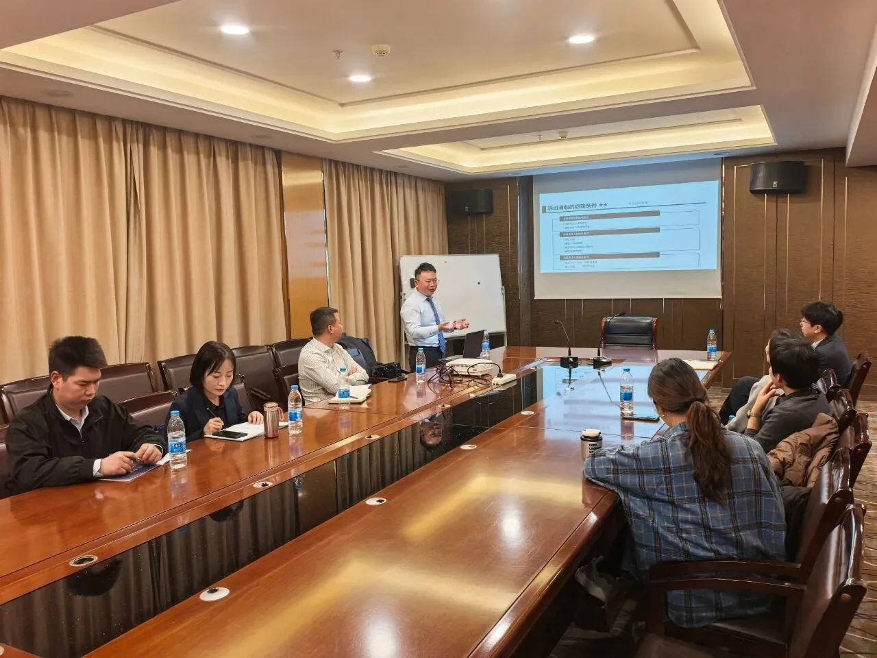 11.14风险管理专项培训 2.jpg