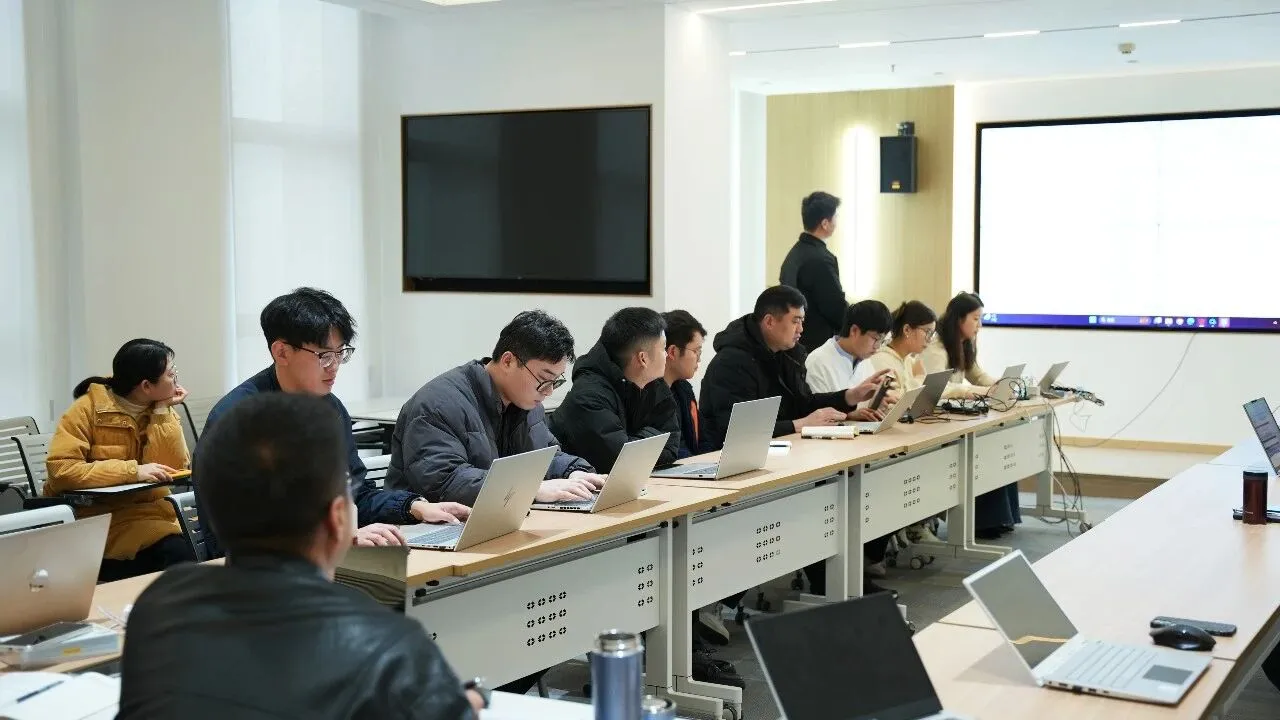 12.12执行月度会5.jpg 12.12执行月度会5.jpg