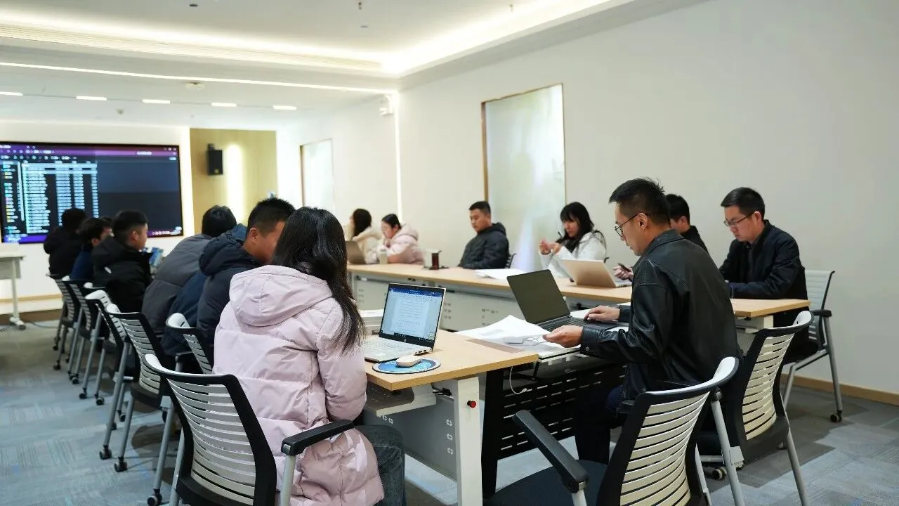 12.12执行月度会6.jpg 12.12执行月度会6.jpg